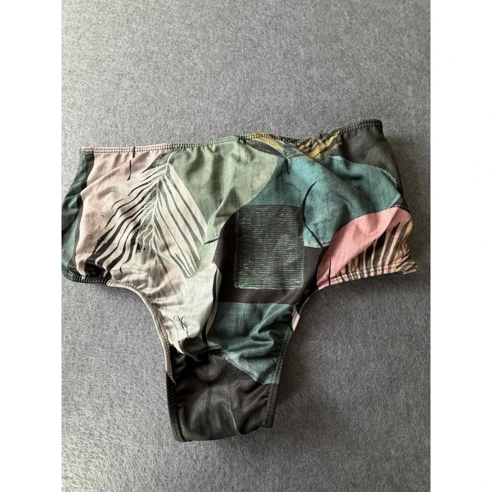 Summer Vacation Beachy Tropical  Allamar Stela Bikini Bathing‎ suit bottom Sz M